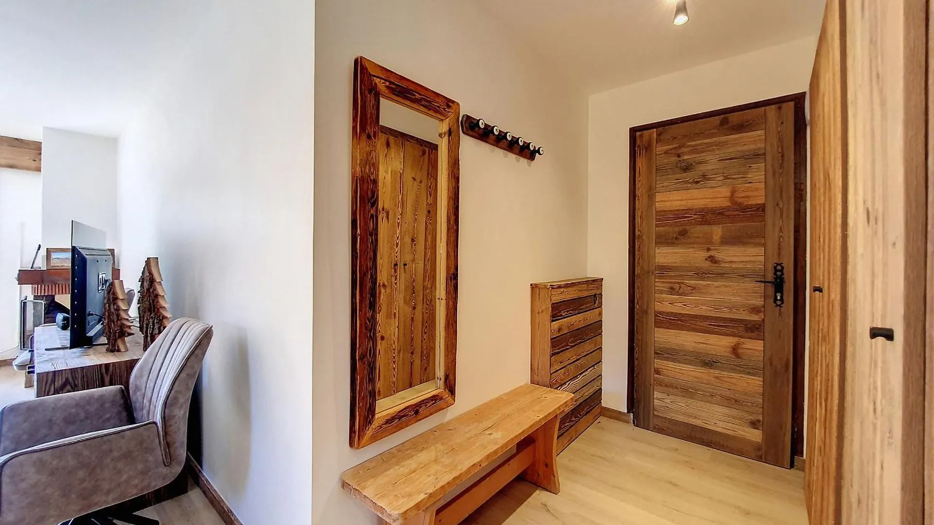 Apartment La Clusaz: Appartement 6 Pers, 2 Chambres, Balcon, Garage - Fr-1-818-30
