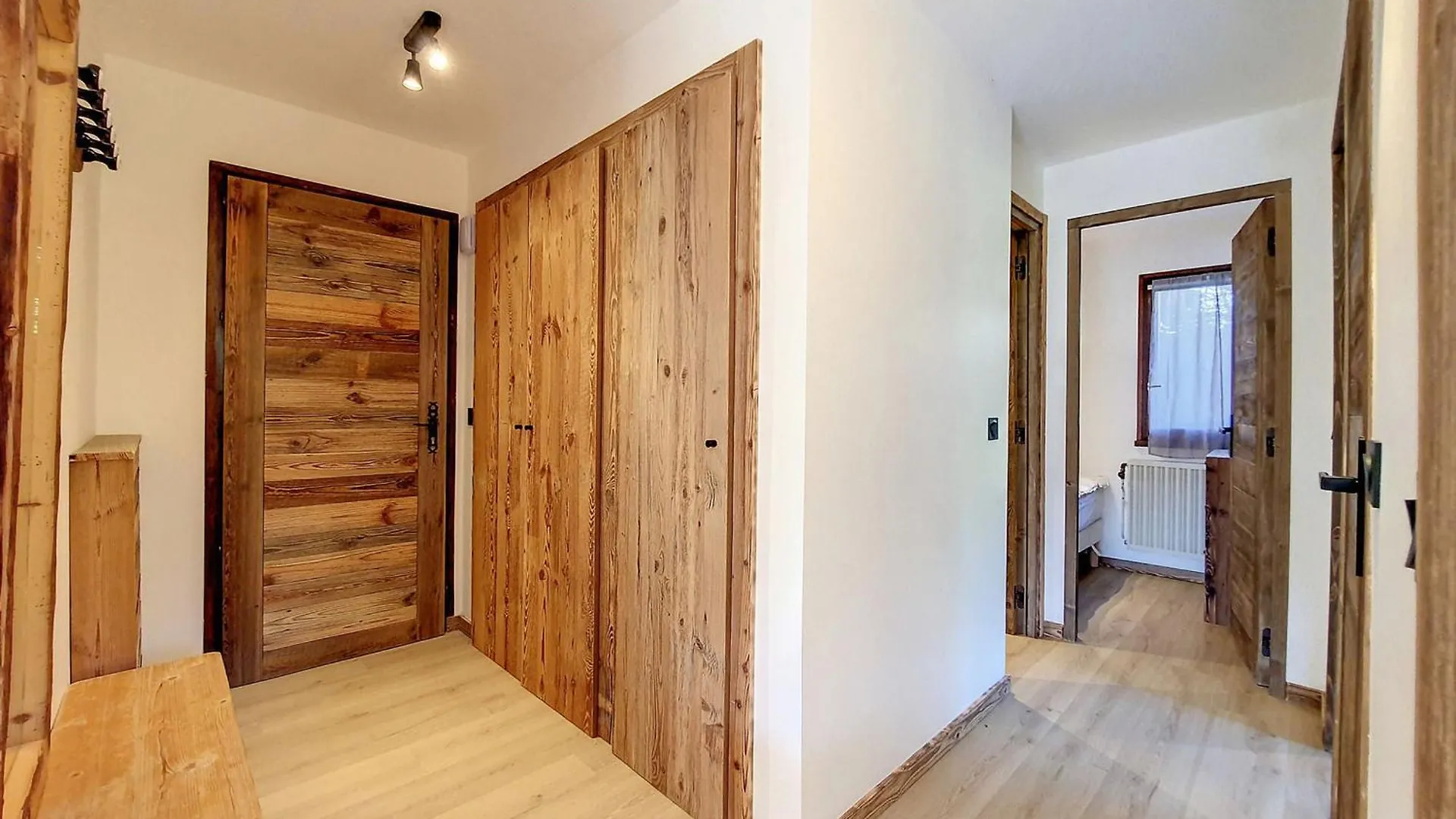 Apartment La Clusaz: Appartement 6 Pers, 2 Chambres, Balcon, Garage - Fr-1-818-30 France
